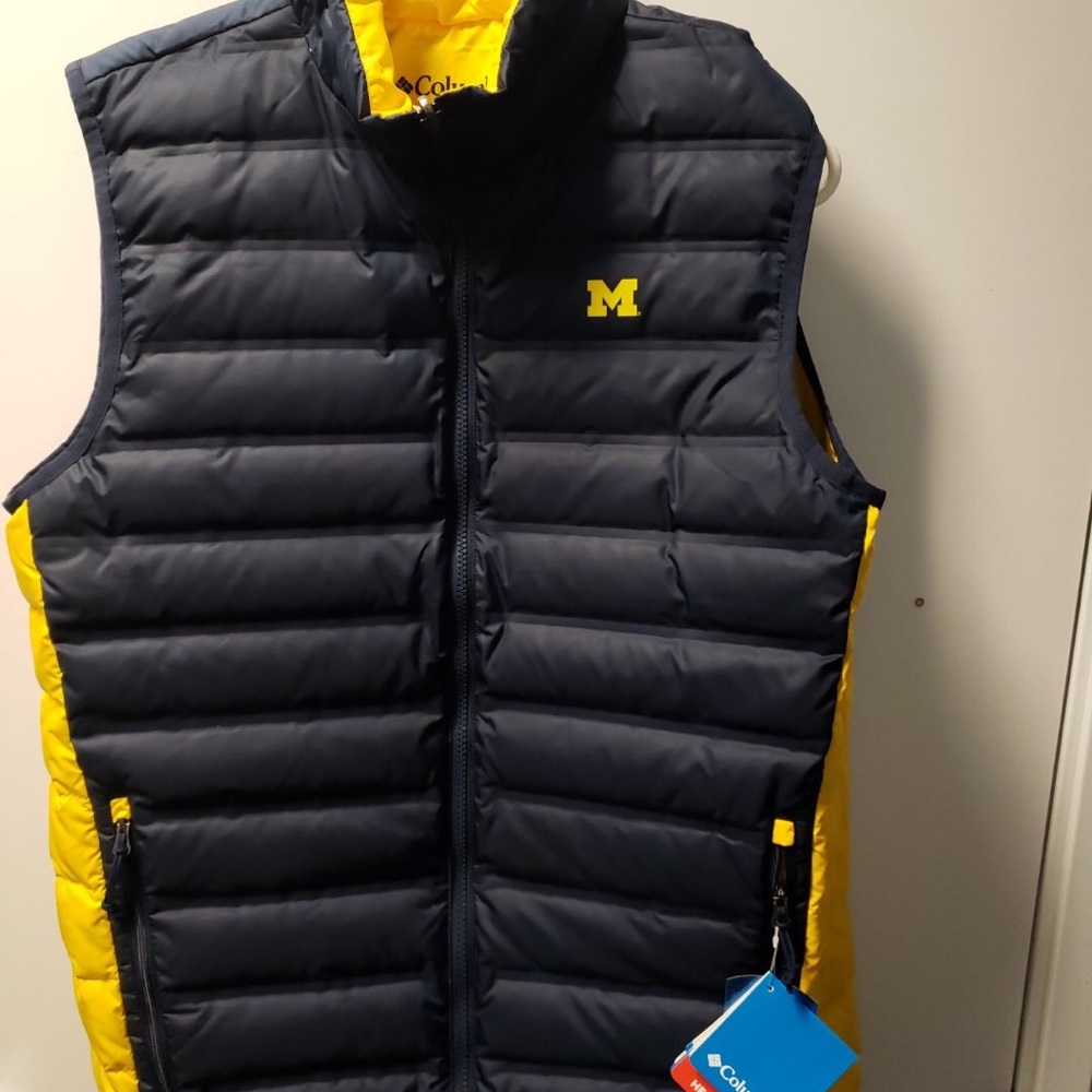 Reversible U of M Columbia Clg Lake 22 Vest Jacket